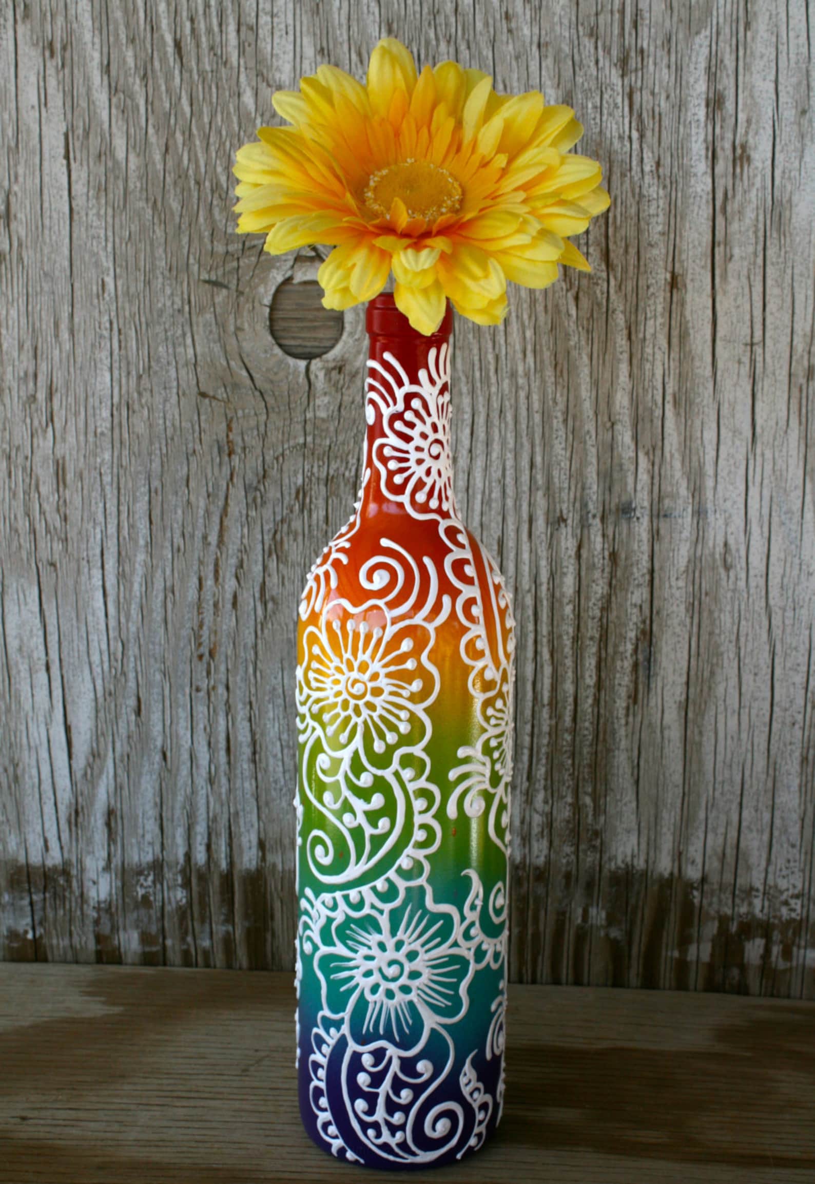 Сделать из стеклянной бутылки вазу своими руками: Ваза из бутылки .